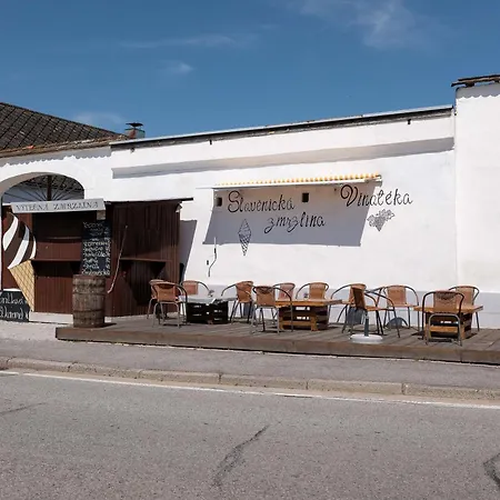 Srub Slovenice * Dolni Slovenice